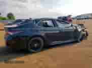 2022 Toyota Camry Hybrid XSE z VIN 4T1K31AK8NU570927, wystawiony jako Copart lot #68264105 z przebiegiem 53 713 mil mil oraz Szkoda całkowita • Salvage title. Historia ofert i sprzedaży dostępna na DreamBid. Obrazek 3.