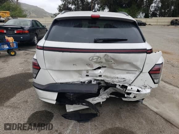 2025 Hyundai Kona SEL с VIN KM8HC3A61SU022501, выставлен на аукционе Copart как лот 55864225 с пробегом 13 047 миль миль и Списание • Salvage title. История ставок и продаж доступна на DreamBid. Изображение 6.