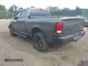 2021 Ram 1500 Warlock z VIN 1C6RR7GG1MS523909, wystawiony jako IAAI lot #43232102 z przebiegiem 71 910 mil mil oraz . Historia ofert i sprzedaży dostępna na DreamBid. Obrazek 3.