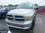2013 Ram 1500 Express z VIN 1C6RR6FT3DS550361, wystawiony jako IAAI lot #42746546 z przebiegiem 152 760 mil mil oraz . Historia ofert i sprzedaży dostępna na DreamBid. Obrazek 12.