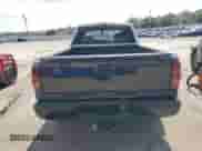 2005 Chevrolet Silverado 1500 LS z VIN 2GCEC19T251331383, wystawiony jako Copart lot #71864965 z przebiegiem 178 046 mil mil oraz Nie do naprawy • Non repairable. Historia ofert i sprzedaży dostępna na DreamBid. Obrazek 6.