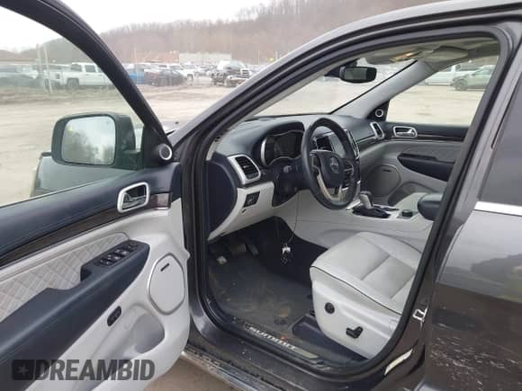 2020 Jeep Grand Cherokee Summit с VIN 1C4RJFJT2LC408499, выставлен на аукционе IAAI как лот 41854021 с пробегом 78 189 миль миль и . История ставок и продаж доступна на DreamBid. Изображение 5.