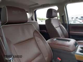 2016 Chevrolet Silverado 2500HD High Country с VIN 1GC1KXE82GF210161, выставлен на аукционе IAAI как лот 43229232 с пробегом 168 386 миль миль и . История ставок и продаж доступна на DreamBid. Изображение 5.