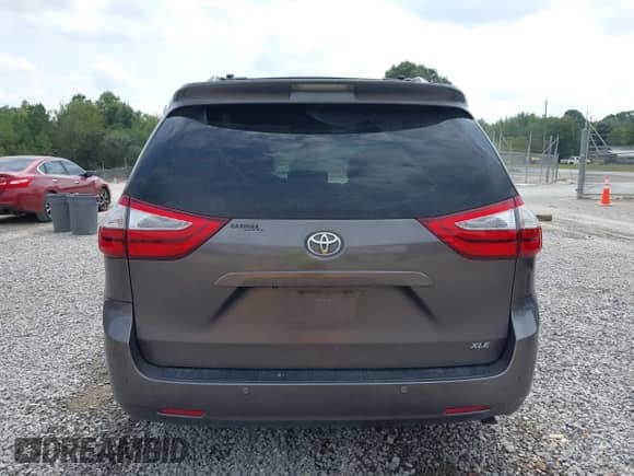 2015 Toyota Sienna XLE with VIN 5TDYK3DCXFS666338, listed as a IAAI auction lot 43282074 with 174,049 mi miles and . Bid and sale history available at DreamBid. Image 16.