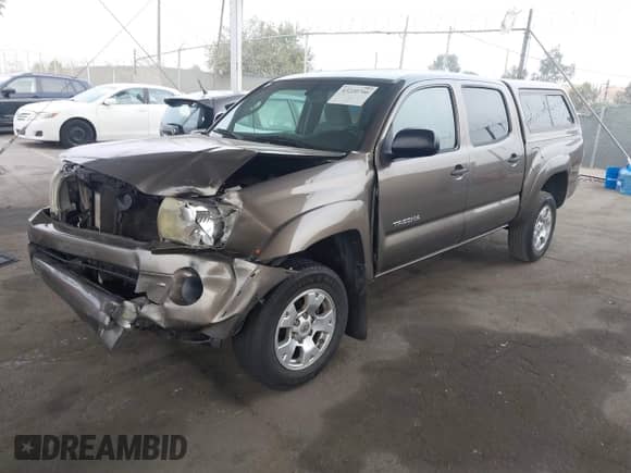 2011 Toyota Tacoma with VIN 5TFJX4GN7BX003349, listed as a IAAI auction lot 43220766 with 199,071 mi miles and . Bid and sale history available at DreamBid. Image 20.