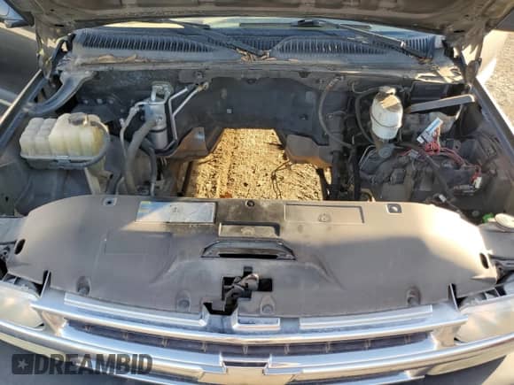 2006 Chevrolet Suburban LT z VIN 3GNGC26U66G132011, wystawiony jako Copart lot #84017714 z przebiegiem Nie podano mil oraz Czysty tytuł • Clean title. Historia ofert i sprzedaży dostępna na DreamBid. Obrazek 12.