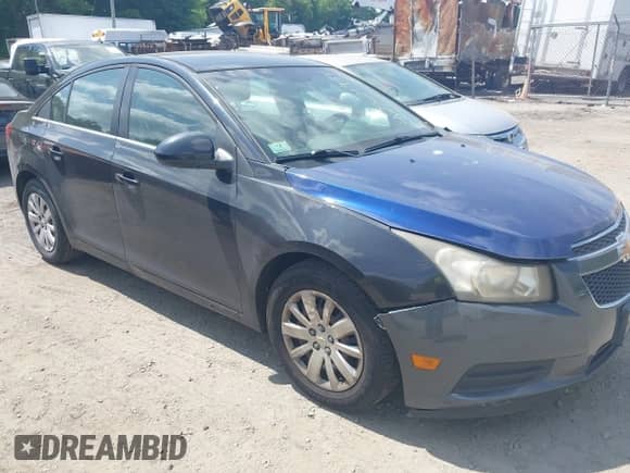 2011 Chevrolet Cruze 1LT с VIN 1G1PF5S97B7195832, выставлен на аукционе IAAI как лот 42521934 с пробегом 141 372 миль миль и . История ставок и продаж доступна на DreamBid. Изображение 1.