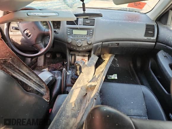 2005 Honda Accord LX с VIN 1HGCM55415A122735, выставлен на аукционе Copart как лот 66383265 с пробегом Не указан миль и На запчасти • Non repairable. История ставок и продаж доступна на DreamBid. Изображение 8.