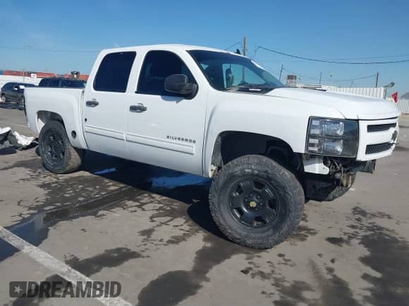 2011 Chevrolet Silverado 1500 LT с VIN 3GCPCSEA1BG296020, выставлен на аукционе IAAI как лот 41825565 с пробегом 225 006 миль миль и . История ставок и продаж доступна на DreamBid. Изображение 1.