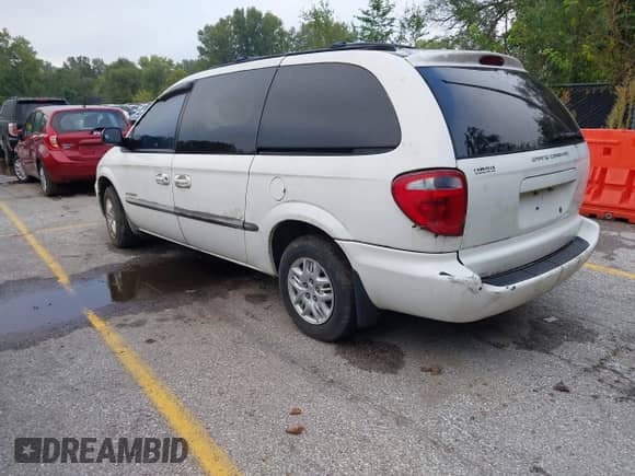 2001 Dodge Caravan Sport z VIN 1B4GP44321B256892, wystawiony jako IAAI lot #43270757 z przebiegiem 263 466 mil mil oraz . Historia ofert i sprzedaży dostępna na DreamBid. Obrazek 3.