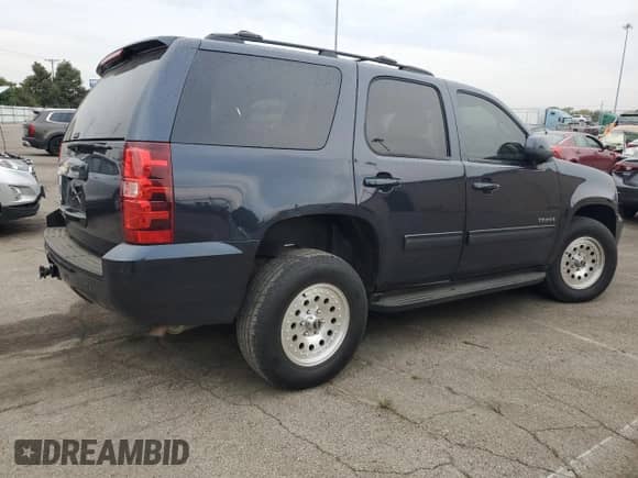 2013 Chevrolet Tahoe LS with VIN 1GNSKAE08DR206385, listed as a Copart auction lot 81461785 with 150,808 mi miles and Salvage title. Bid and sale history available at DreamBid. Image 3.