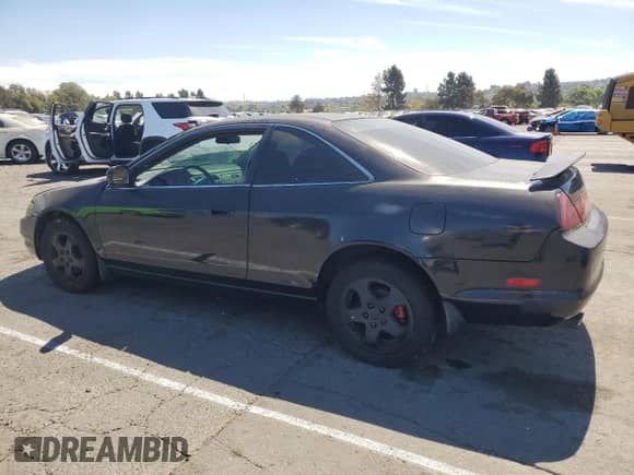 2000 Honda Accord EX with VIN 1HGCG2251YA008385, listed as a Copart auction lot 69882435 with 275,241 mi miles and Salvage title. Bid and sale history available at DreamBid. Image 2.