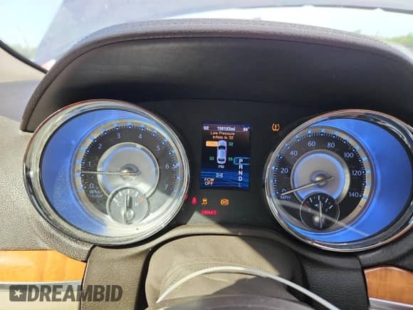 2014 Chrysler 300 C с VIN 2C3CCAEG8EH238122, выставлен на аукционе Copart как лот 68257755 с пробегом 158 182 миль миль и Чистый • Clean title. История ставок и продаж доступна на DreamBid. Изображение 9.