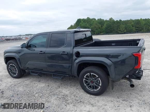 2024 Toyota Tacoma TRD Off Road with VIN 3TMLB5JN9RM060836, listed as a IAAI auction lot 43181595 with 21,563 mi miles and . Bid and sale history available at DreamBid. Image 15.