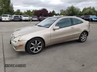 2002 Mercedes-Benz C 230/260/280/320 with VIN WDBRN47J82A350714, listed as a Copart auction lot 68960875 with 111,042 mi miles and Salvage title. Bid and sale history available at DreamBid. Image 1.