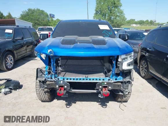 2024 Chevrolet Silverado 1500 LT Trail Boss z VIN 3GCUDFED4RG208525, wystawiony jako IAAI lot #42239130 z przebiegiem 22 472 mil mil oraz . Historia ofert i sprzedaży dostępna na DreamBid. Obrazek 13.