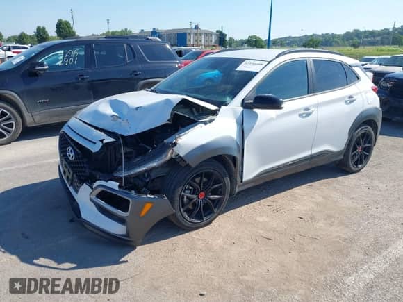2021 Hyundai Kona Night Edition с VIN KM8K6CA55MU671273, выставлен на аукционе IAAI как лот 42936408 с пробегом 36 427 миль миль и . История ставок и продаж доступна на DreamBid. Изображение 2.