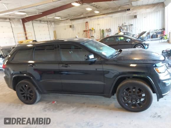 2018 Jeep Grand Cherokee Laredo с VIN 1C4RJFAG3JC137467, выставлен на аукционе IAAI как лот 43354445 с пробегом 118 635 миль миль и . История ставок и продаж доступна на DreamBid. Изображение 13.