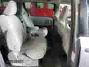 2017 Toyota Sienna LE Auto Access Seat z VIN 5TDKZ3DC6HS830883, wystawiony jako Copart lot #68318955 z przebiegiem 80 884 mil mil oraz Szkoda całkowita • Salvage title. Historia ofert i sprzedaży dostępna na DreamBid. Obrazek 11.