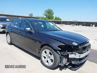 2013 BMW 5 Series 528i с VIN WBAXG5C59DD234731, выставлен на аукционе IAAI как лот 42772711 с пробегом 78 837 миль миль и . История ставок и продаж доступна на DreamBid. Изображение 1.