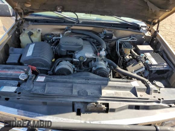 1999 Chevrolet Suburban z VIN 1GNGK26J3XJ386171, wystawiony jako Copart lot #43266315 z przebiegiem 315 589 mil mil oraz Szkoda całkowita • Salvage title. Historia ofert i sprzedaży dostępna na DreamBid. Obrazek 12.