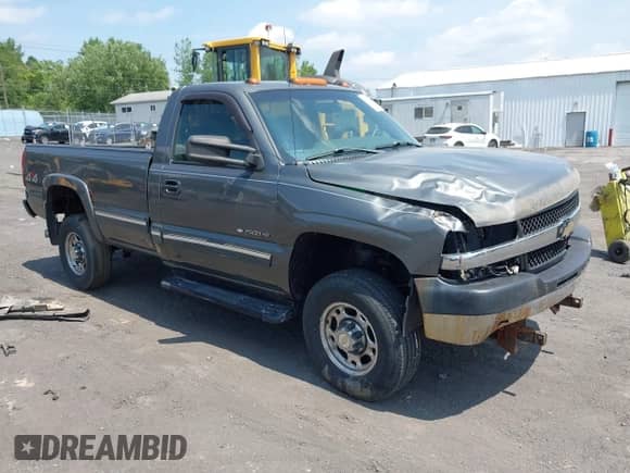 2002 Chevrolet Silverado 2500HD LS with VIN 1GCHK24UX2E109867, listed as a IAAI auction lot 42821780 with 72,430 mi miles and . Bid and sale history available at DreamBid. Image 1.