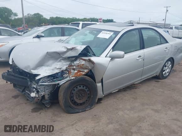 2002 Toyota Camry LE с VIN 4T1BE32K72U530094, выставлен на аукционе IAAI как лот 42334393 с пробегом Не указан миль и . История ставок и продаж доступна на DreamBid. Изображение 18.