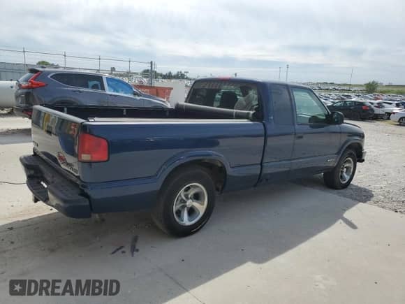 2002 Chevrolet S-10 LS с VIN 1GCCS19W928106357, выставлен на аукционе Copart как лот 70679175 с пробегом 120 533 миль миль и Списание • Salvage title. История ставок и продаж доступна на DreamBid. Изображение 3.