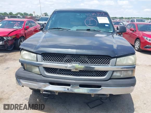 2005 Chevrolet Silverado 1500 Work Truck with VIN 1GCEC14X65Z204931, listed as a IAAI auction lot 42353592 with 266,173 mi miles and . Bid and sale history available at DreamBid. Image 11.