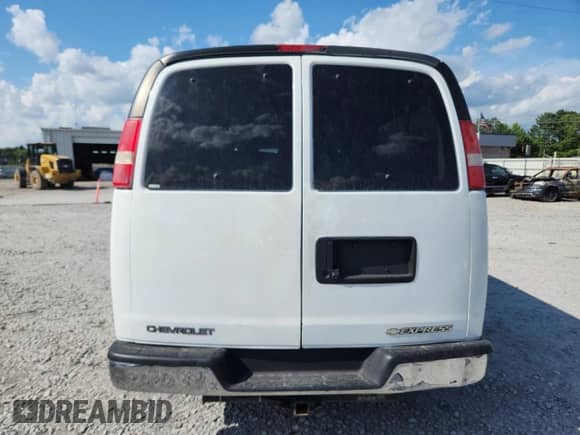 2017 Chevrolet Express Passenger LT с VIN 1GAZGPFF6H1242149, выставлен на аукционе Copart как лот 63700745 с пробегом 707 545 миль миль и Списание • Salvage title. История ставок и продаж доступна на DreamBid. Изображение 6.