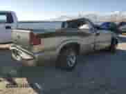 2001 Chevrolet S-10 LS z VIN 1GCCS14W118243105, wystawiony jako Copart lot #42785755 z przebiegiem Nie podano mil oraz Szkoda całkowita • Salvage title. Historia ofert i sprzedaży dostępna na DreamBid. Obrazek 3.