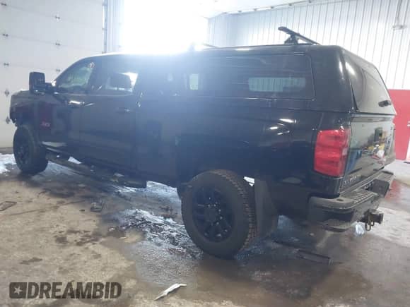 2017 Chevrolet Silverado 2500HD LTZ z VIN 1GC1KWEG1HF160081, wystawiony jako IAAI lot #41536283 z przebiegiem 155 065 mil mil oraz . Historia ofert i sprzedaży dostępna na DreamBid. Obrazek 3.