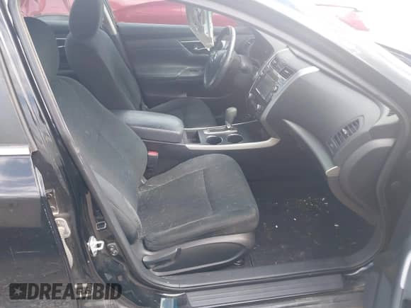 2015 Nissan Altima S z VIN 1N4AL3AP1FC595463, wystawiony jako IAAI lot #42657161 z przebiegiem 82 789 mil mil oraz . Historia ofert i sprzedaży dostępna na DreamBid. Obrazek 5.