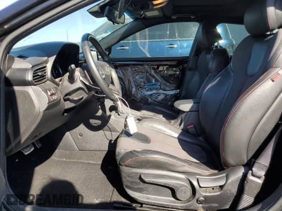 2019 Hyundai Veloster Turbo R-Spec z VIN KMHTH6AB9KU019288, wystawiony jako Copart lot #49748385 z przebiegiem 83 732 mil mil oraz Nie do naprawy • Non repairable. Historia ofert i sprzedaży dostępna na DreamBid. Obrazek 7.