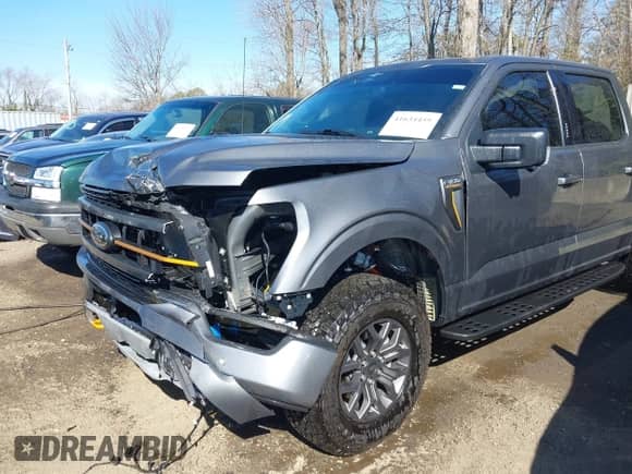 2023 Ford F-150 XL с VIN 1FTFW1E58PFB76725, выставлен на аукционе IAAI как лот 41634459 с пробегом 23 534 миль миль и . История ставок и продаж доступна на DreamBid. Изображение 6.