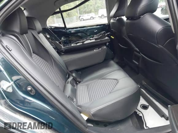 2021 Toyota Camry SE Nightshade z VIN 4T1G11AK1MU559391, wystawiony jako IAAI lot #43300222 z przebiegiem 68 327 mil mil oraz . Historia ofert i sprzedaży dostępna na DreamBid. Obrazek 8.