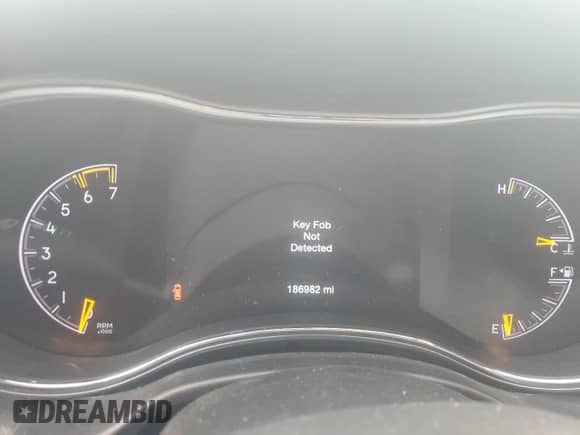 2018 Jeep Grand Cherokee Trailhawk with VIN 1C4RJFLT9JC270177, listed as a Copart auction lot 59732695 with 186,982 mi miles and Salvage title. Bid and sale history available at DreamBid. Image 9.