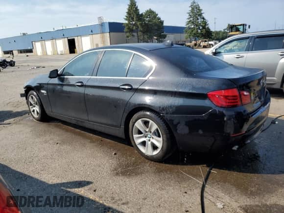 2012 BMW 5 Series 528i xDrive с VIN WBAXH5C50CDW04069, выставлен на аукционе Copart как лот 67072365 с пробегом 104 059 миль миль и Чистый • Clean title. История ставок и продаж доступна на DreamBid. Изображение 2.