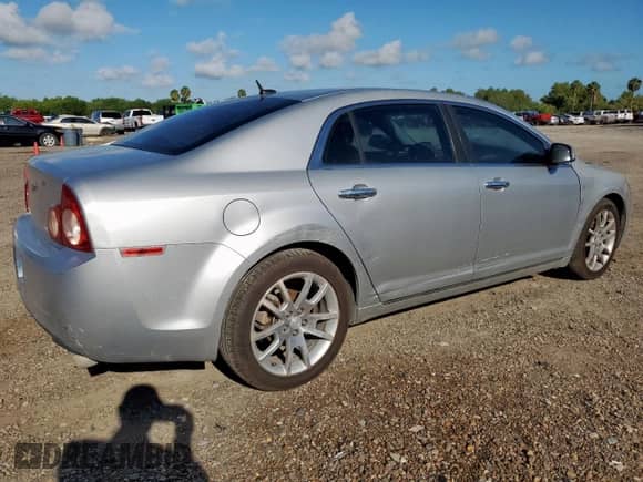 2009 Chevrolet Malibu LTZ with VIN 1G1ZK57799F178445, listed as a Copart auction lot 71629355 with 171,791 mi miles and Salvage title. Bid and sale history available at DreamBid. Image 3.
