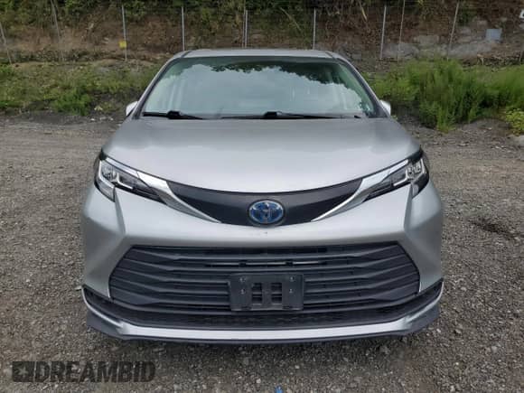 2022 Toyota Sienna LE with VIN 5TDBRKEC1NS096061, listed as a Copart auction lot 67847375 with 42,414 mi miles and Salvage title. Bid and sale history available at DreamBid. Image 5.