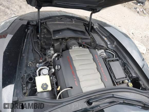 2016 Chevrolet Corvette 1LT z VIN 1G1YB2D74G5116405, wystawiony jako IAAI lot #42983262 z przebiegiem 65 775 mil mil oraz . Historia ofert i sprzedaży dostępna na DreamBid. Obrazek 10.