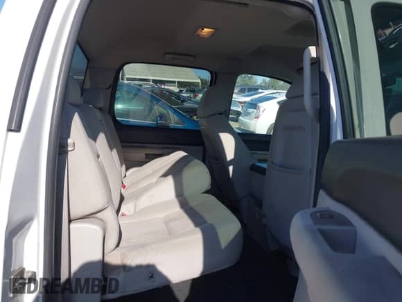 2011 Chevrolet Silverado 1500 LT с VIN 3GCPCSEA5BG128235, выставлен на аукционе IAAI как лот 42311928 с пробегом 168 542 миль миль и . История ставок и продаж доступна на DreamBid. Изображение 8.