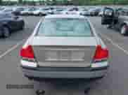 2004 Volvo S60 с VIN YV1RS59V542367297, выставлен на аукционе IAAI как лот 42294212 с пробегом 85 865 миль миль и . История ставок и продаж доступна на DreamBid. Изображение 16.