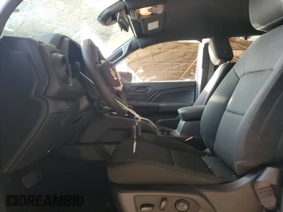 2024 Chevrolet Colorado 4WD Work Truck with VIN 1GCPTBEK1R1317174, listed as a Copart auction lot 43582685 with Not provided miles and Salvage title. Bid and sale history available at DreamBid. Image 7.