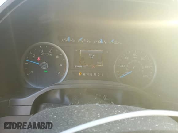 2016 Ford F-150 XL z VIN 1FTEW1CP2GKE60181, wystawiony jako Copart lot #63390145 z przebiegiem 130 699 mil mil oraz Szkoda całkowita • Salvage title. Historia ofert i sprzedaży dostępna na DreamBid. Obrazek 9.