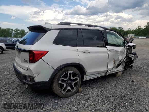 2023 Honda Passport Elite с VIN 5FNYF8H07PB018088, выставлен на аукционе Copart как лот 61335205 с пробегом 44 129 миль миль и Списание • Salvage title. История ставок и продаж доступна на DreamBid. Изображение 3.