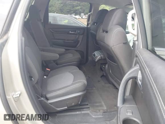 2017 Chevrolet Traverse LT z VIN 1GNKRGKD3HJ154867, wystawiony jako IAAI lot #43109110 z przebiegiem Nie podano mil oraz . Historia ofert i sprzedaży dostępna na DreamBid. Obrazek 8.