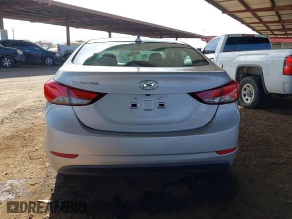 2015 Hyundai Elantra SE с VIN 5NPDH4AE6FH587070, выставлен на аукционе IAAI как лот 43470363 с пробегом 65 503 миль миль и . История ставок и продаж доступна на DreamBid. Изображение 17.