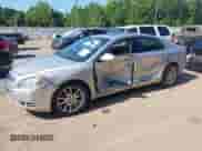 2012 Chevrolet Malibu LTZ z VIN 1G1ZG5E7XCF271129, wystawiony jako IAAI lot #42713063 z przebiegiem 127 511 mil mil oraz . Historia ofert i sprzedaży dostępna na DreamBid. Obrazek 2.