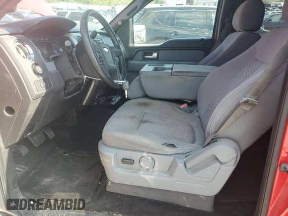2014 Ford F-150 STX с VIN 1FTEW1CM5EKD41575, выставлен на аукционе Copart как лот 81892565 с пробегом 222 839 миль миль и Списание • Salvage title. История ставок и продаж доступна на DreamBid. Изображение 7.
